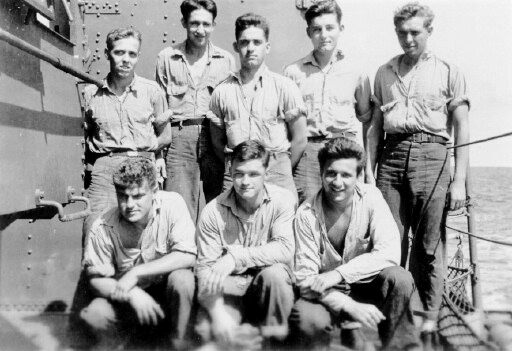 Gun # 53 Crew:<br>BACK ROW (L&rarr;R) _. Rondeau, A. Shultz, G. Roposh, C. Ryan, L. Bridgeman.<br>FRONT ROW (L&rarr;R) G. Balog, C. Moore, T. Sherkus.