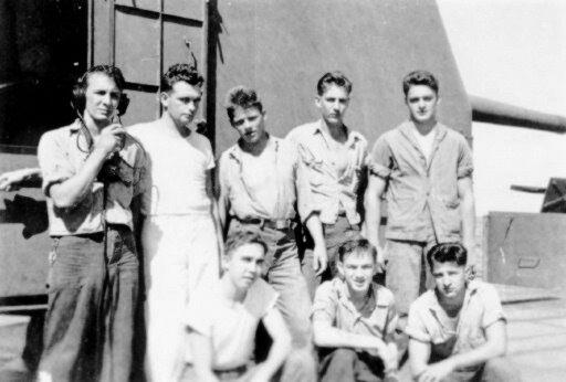 Gun # 55 Crew:<br>BACK ROW (L&rarr;R) R. Eldred, F. Hodges, [unknown], B. Brodie, P. Pradovich.<br>FRONT ROW: J.M. Richard, J. Bubenchick, M. Pelligrino.
